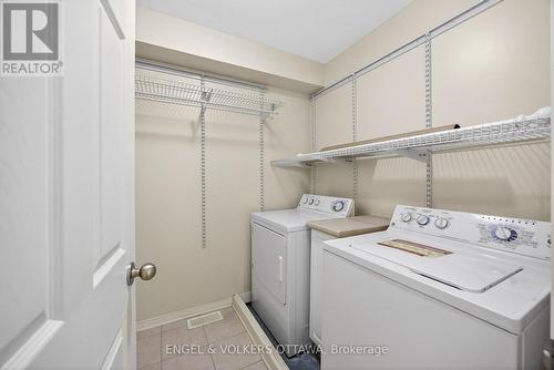 180 Lanark Avenue, Ottawa, ON - Indoor Photo Showing Laundry Room