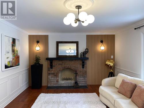 8 Cygnus Drive, Richmond Hill, ON - Indoor Photo Showing Living Room With Fireplace