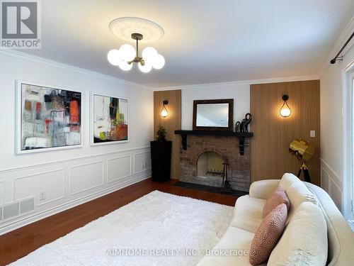 8 Cygnus Drive, Richmond Hill, ON - Indoor Photo Showing Living Room With Fireplace