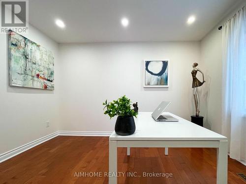 8 Cygnus Drive, Richmond Hill, ON - Indoor Photo Showing Other Room