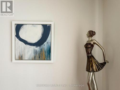 8 Cygnus Drive, Richmond Hill, ON - Indoor Photo Showing Other Room