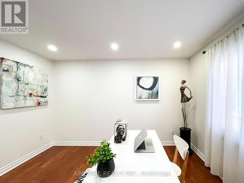 8 Cygnus Drive, Richmond Hill, ON - Indoor