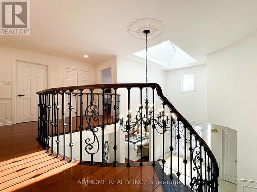 8 Cygnus Drive, Richmond Hill, ON - Indoor Photo Showing Other Room