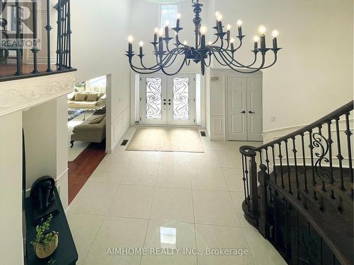 8 Cygnus Drive, Richmond Hill, ON - Indoor Photo Showing Other Room