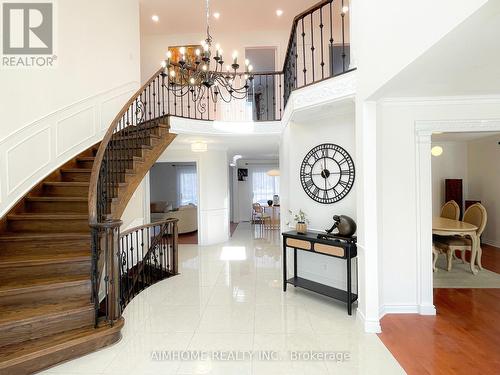 8 Cygnus Drive, Richmond Hill, ON - Indoor Photo Showing Other Room