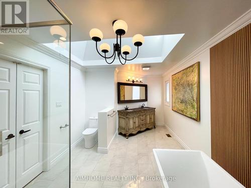 8 Cygnus Drive, Richmond Hill, ON - Indoor