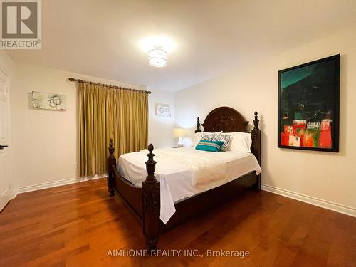 8 Cygnus Drive, Richmond Hill, ON - Indoor Photo Showing Bedroom
