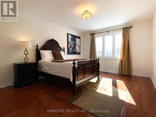 8 Cygnus Drive, Richmond Hill, ON - Indoor Photo Showing Bedroom