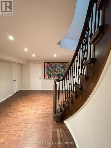 8 Cygnus Drive, Richmond Hill, ON - Indoor Photo Showing Other Room