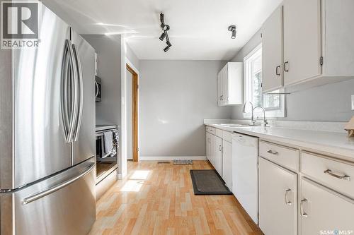 118 Shea Crescent, Saskatoon, SK - Indoor Photo Showing Kitchen