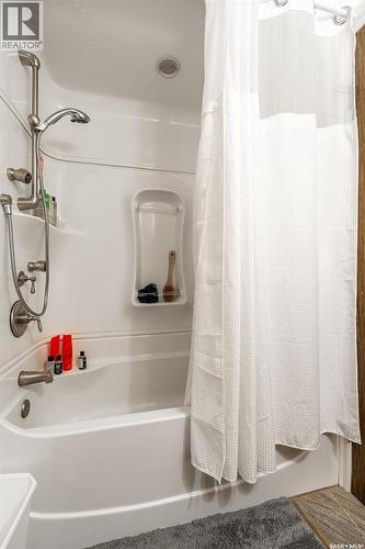 118 Shea Crescent, Saskatoon, SK - Indoor Photo Showing Bathroom
