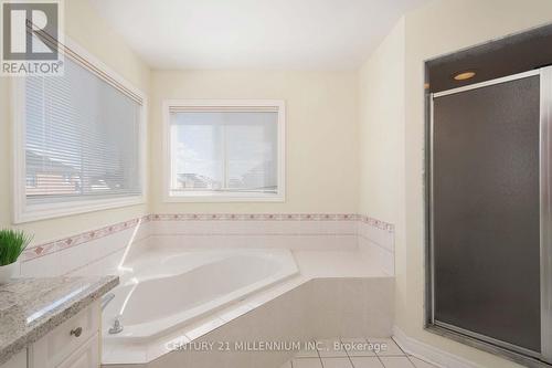 5869 Yachtsman Cross, Mississauga, ON - Indoor Photo Showing Bathroom