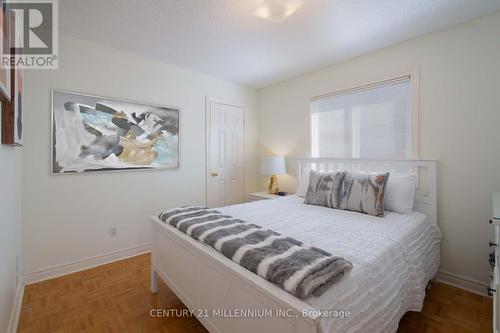 5869 Yachtsman Cross, Mississauga, ON - Indoor Photo Showing Bedroom