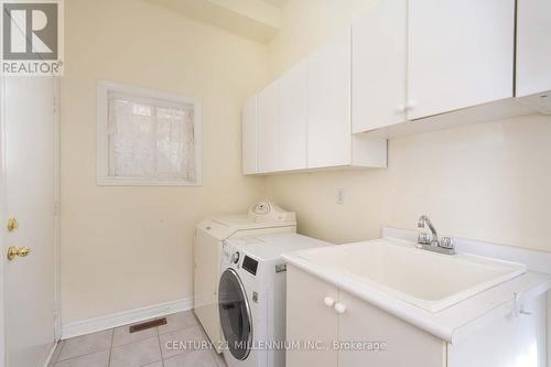 5869 Yachtsman Cross, Mississauga, ON - Indoor Photo Showing Laundry Room
