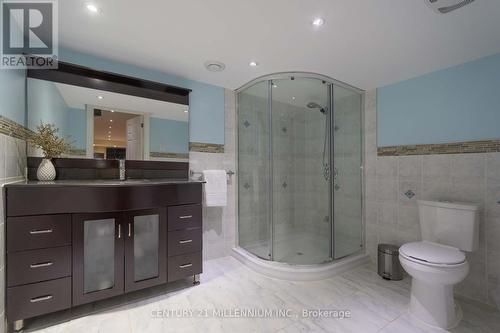 5869 Yachtsman Cross, Mississauga, ON - Indoor Photo Showing Bathroom