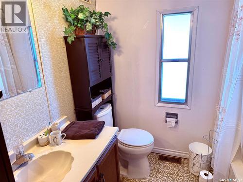 1&2 Lakeview Avenue, Jackfish Lake, SK 