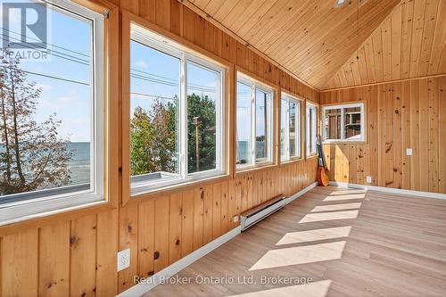 1948 Tiny Beaches Road S, Tiny, ON - Indoor Photo Showing Other Room