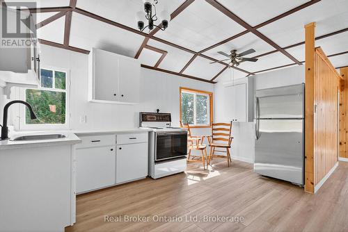 1948 Tiny Beaches Road S, Tiny, ON - Indoor Photo Showing Kitchen