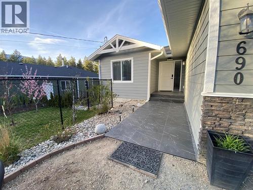 690 Muir Road  Kelowna, BC V1Z 3W2