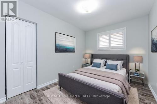7566 Lockington Crescent, Mississauga, ON - Indoor Photo Showing Bedroom