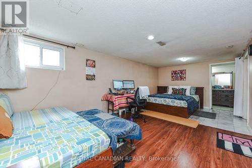 7566 Lockington Crescent, Mississauga, ON - Indoor Photo Showing Bedroom