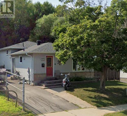 52 Hergott AVE  Elliot Lake, ON P5A 3A8