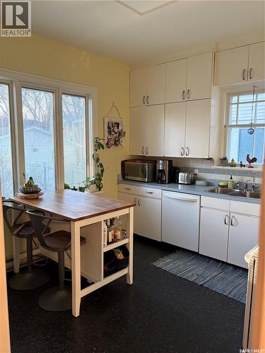 2620 Angus Boulevard, Regina, SK - Indoor Photo Showing Kitchen With Double Sink