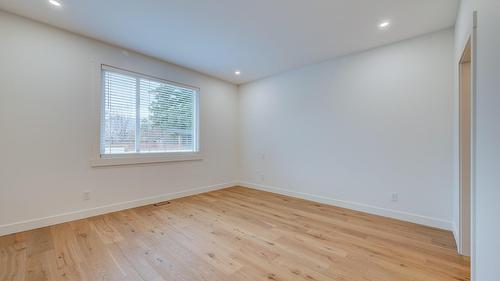 2244 Valleyview Drive, Kamloops, BC - Indoor Photo Showing Other Room