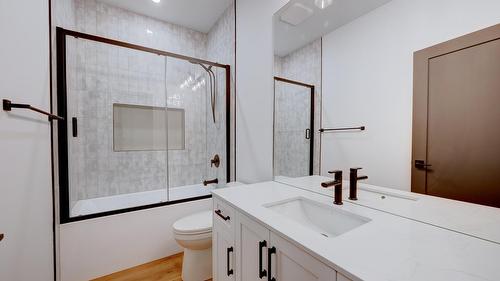 2244 Valleyview Drive, Kamloops, BC - Indoor Photo Showing Bathroom