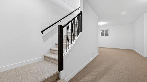2244 Valleyview Drive, Kamloops, BC - Indoor Photo Showing Other Room