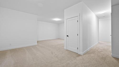 2244 Valleyview Drive, Kamloops, BC - Indoor Photo Showing Other Room