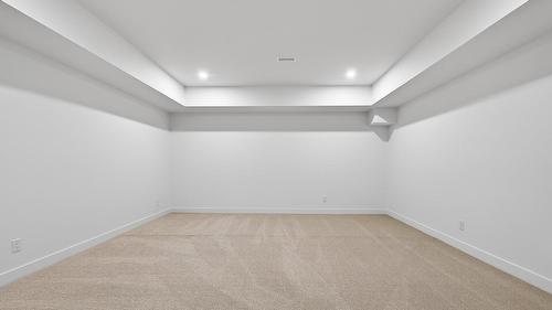 2244 Valleyview Drive, Kamloops, BC - Indoor Photo Showing Other Room