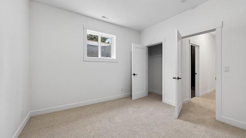 2244 Valleyview Drive, Kamloops, BC - Indoor Photo Showing Other Room