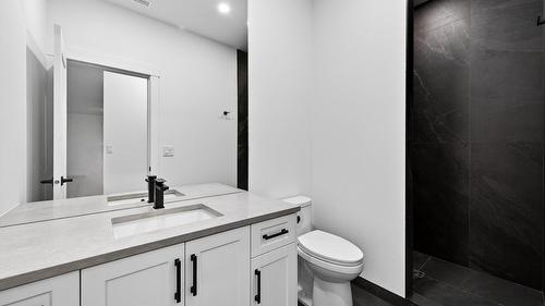2244 Valleyview Drive, Kamloops, BC - Indoor Photo Showing Bathroom
