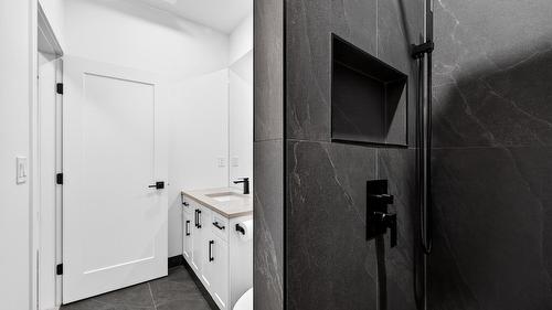2244 Valleyview Drive, Kamloops, BC - Indoor
