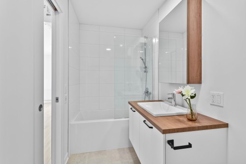 Bathroom - 307-110 Rue De Joliette, Bromont, QC - Indoor Photo Showing Bathroom