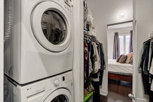 Salle de lavage - 2111-479 Av. Mousseau-Vermette, Dorval, QC - Indoor Photo Showing Laundry Room