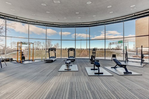 Salle d'exercice - 2111-479 Av. Mousseau-Vermette, Dorval, QC - Indoor Photo Showing Gym Room