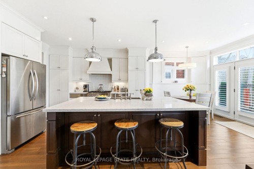 67 Alma Street, Hamilton, ON - Indoor Photo Showing Kitchen With Upgraded Kitchen