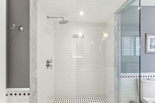 67 Alma Street, Hamilton, ON - Indoor Photo Showing Bathroom