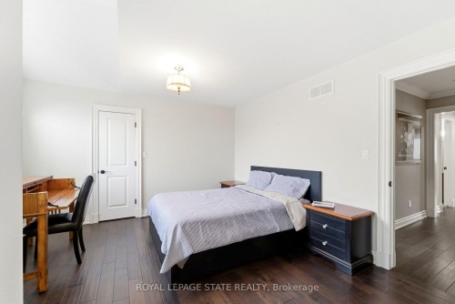 67 Alma Street, Hamilton, ON - Indoor Photo Showing Bedroom