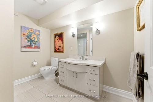 67 Alma Street, Hamilton, ON - Indoor Photo Showing Bathroom