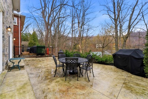 67 Alma Street, Hamilton, ON - Outdoor