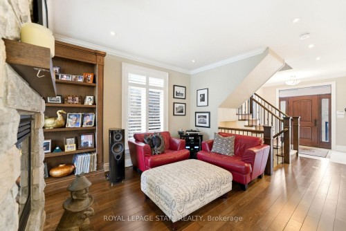 67 Alma Street, Hamilton, ON - Indoor Photo Showing Living Room