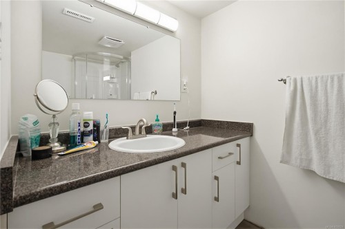 9552 Sharples Rd, Sidney, BC 