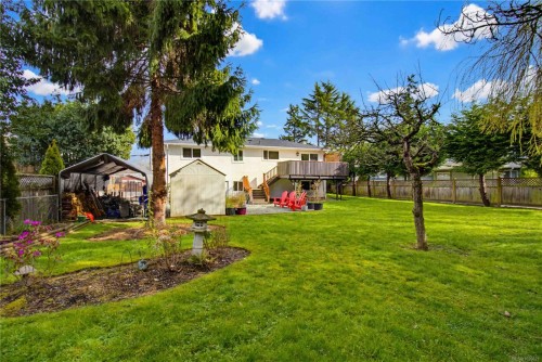 9552 Sharples Rd, Sidney, BC 