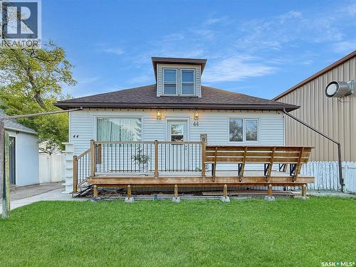 44 5Th Avenue Ne, Swift Current, SK - Outdoor With Deck Patio Veranda