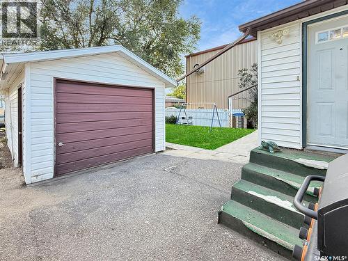 44 5Th Avenue Ne, Swift Current, SK - Outdoor With Exterior