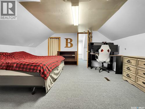 44 5Th Avenue Ne, Swift Current, SK - Indoor Photo Showing Bedroom