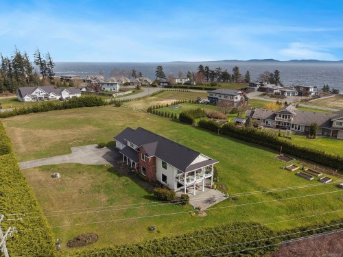 1167 Tara Rd, Comox, BC 
